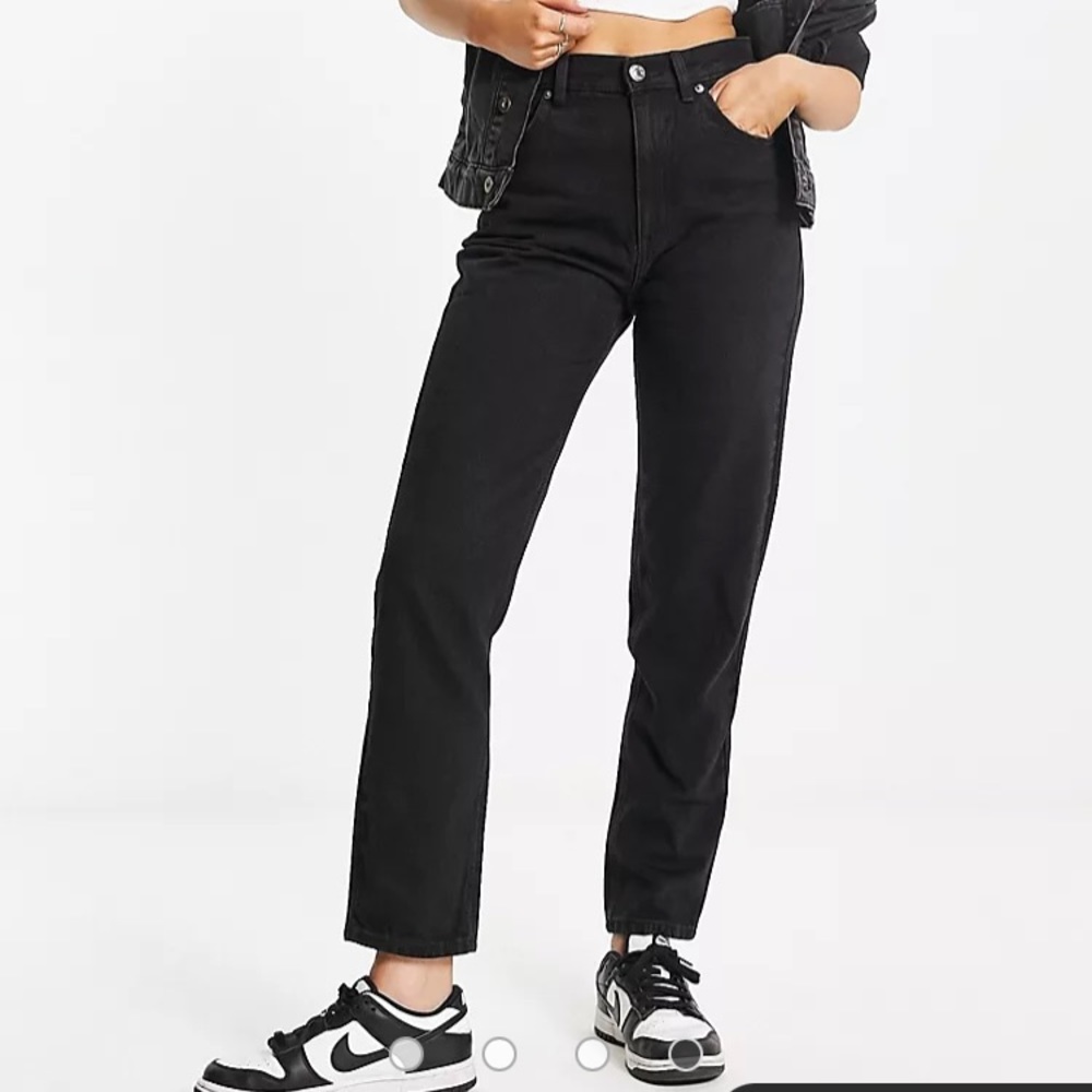 Pull&Bear High Rise Black Mom Jeans 28